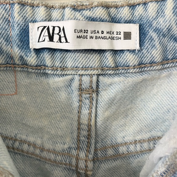ZARA Acid Light Wash Super High Rise Distressed Hem Denim Shorts Size 0 - Picture 10 of 11